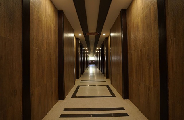 Metropolis Hotel
