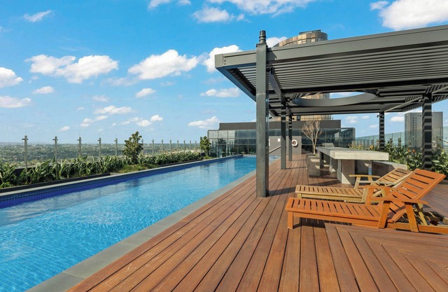 Metropolitan Oasis, 2B1B Apartment Box Hill
