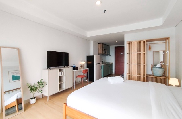 Metropolitan Studio Room Apartment Tamansari Tera Residence