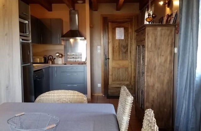Meublé N°5 - Le Grenier-Apartamento-Baño con bañera-Vista al Jardín
