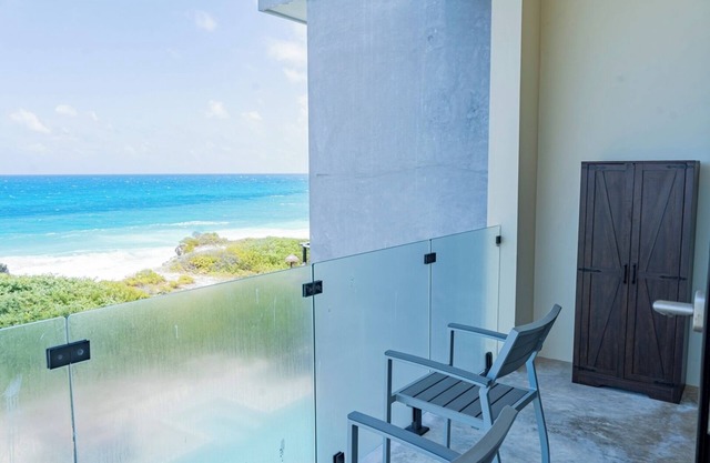 Mexican Caribbean Island Vibes - Pool + Oceanview