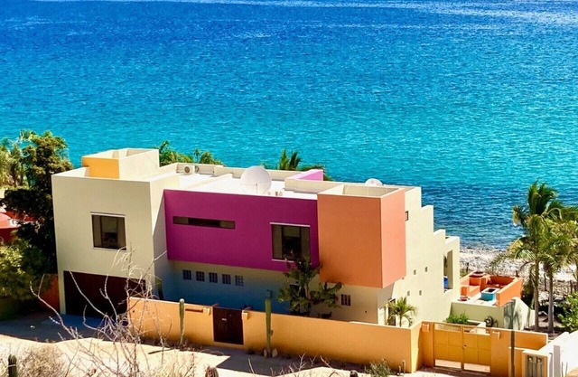 Mexicana Contemporánea casa frente al mar con Infinity Pool