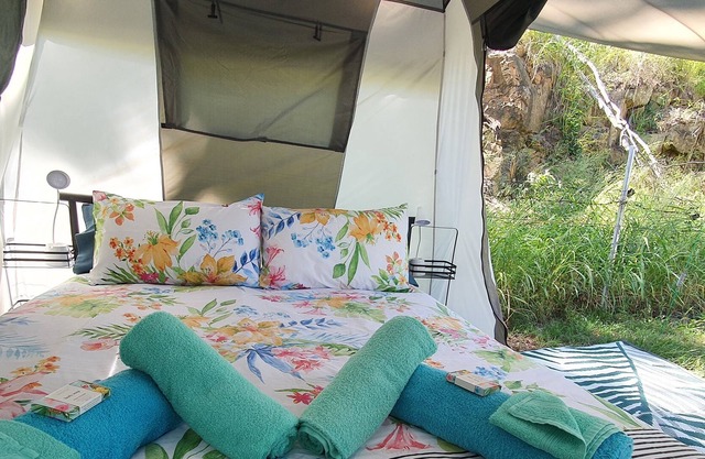 Meyenburg Luxury Tent with shared bathroom/kitchen/lounge