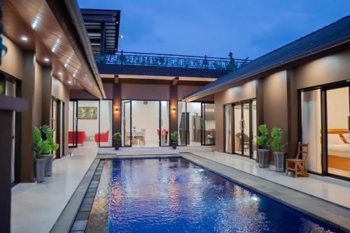 MeyGun House