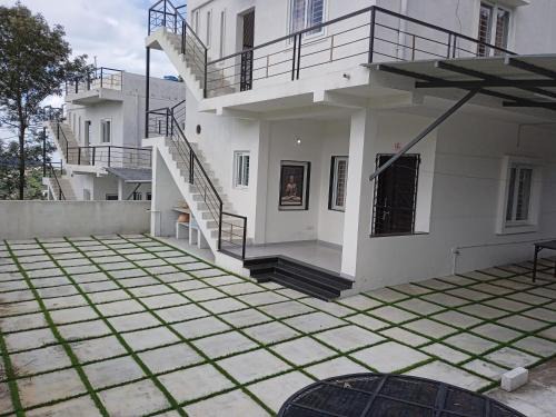 MG House