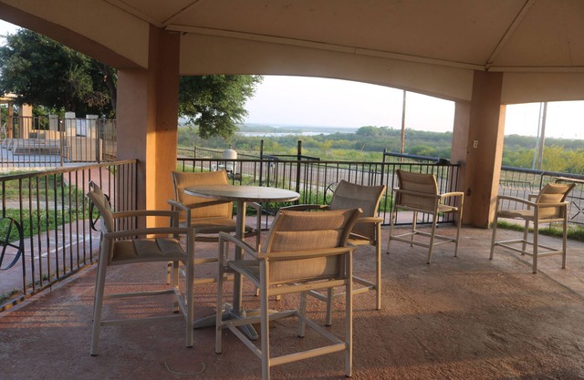 MG INN & SUITES