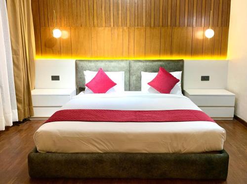 Mhendo Hotel & Studio Suites