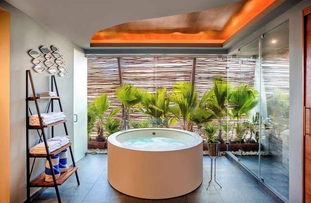 Mia Bacalar Luxury Resort & Spa