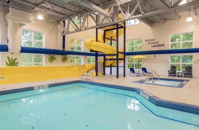 Microtel Inn & Suites by Wyndham Oyster Bay