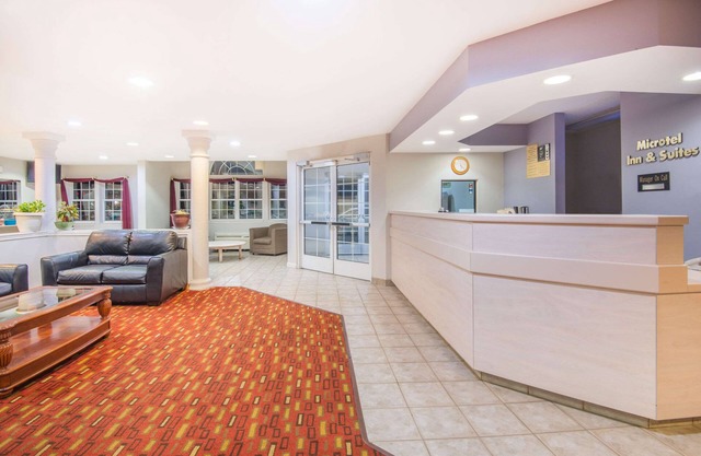 Microtel Inn & Suites by Wyndham Claremore