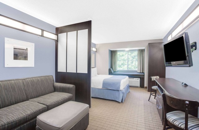 Microtel Inn & Suites by Wyndham Bath