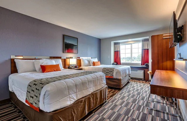 Microtel Inn & Suites by Wyndham Niagara Falls
