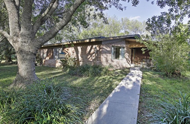 Mid-Century Hideaway Spacious Brownsville Home!
