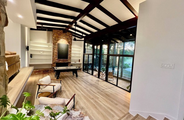 Mid Century Modern 3-bedroom house close to everything in Orlando