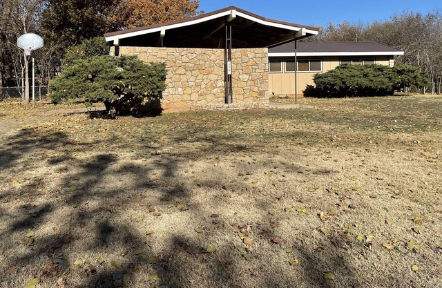 Mid-Century Modern, 3 miles to OSU