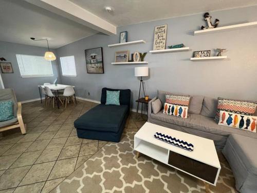 Mid-Century Modern at West Coast Whitney