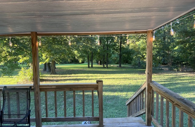 Mid-lake home conveniently located in quiet neighborhood with boat ramp.