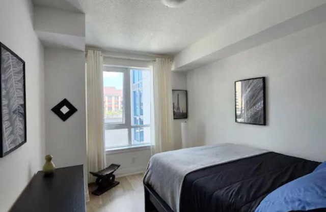 Mid-Term Stay Fully Furnished Condo w/ Free Parking & Gym