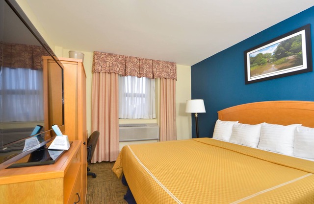 Midtown Convention Center Hotel