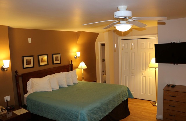 Midtown Motel & Suites