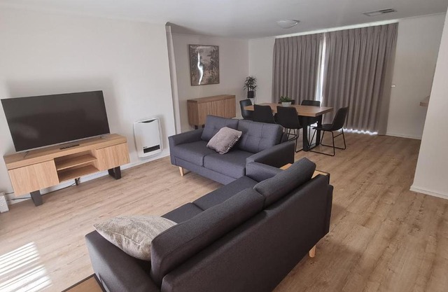 Mildura Holiday Homes - 15th Street
