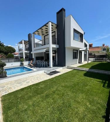 Milena's Luxury Villa