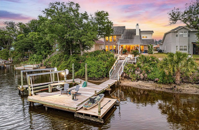 Military/LT Discounts*High-End Waterfront-Pets/Kayaks