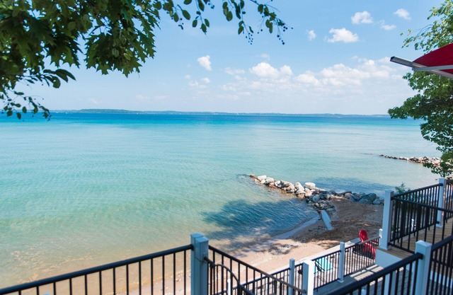 Million Dollar View Bayshore Beach House