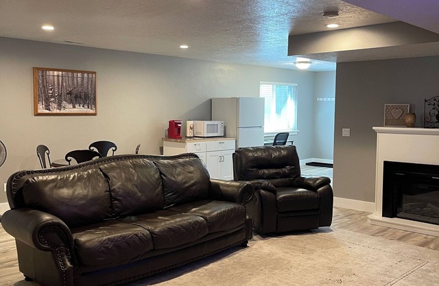 Millville Charming Suite close to Logan downtown, USU, & Logan Canyon.