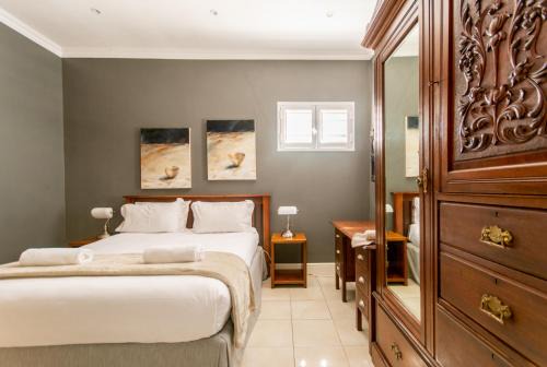 Millwood Apartment By Open Home