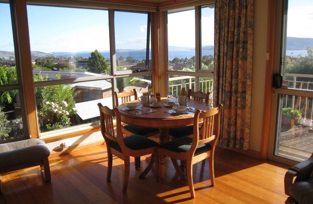 " Mimosa ".Excellent, private accommodation with breakfast provisions provided.