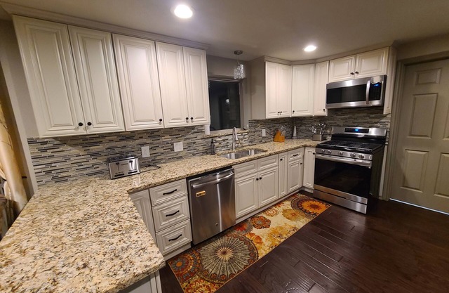 Min 30 Day Lease ** Furnished 4 BR Canal Home Interlochen Arlington TX