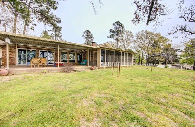 Mineola Lake House w/ Dock & Fire Pit!