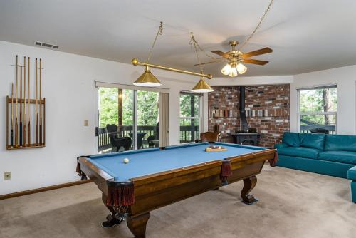 Miner's Claim - Home with 2 Decks & Pool