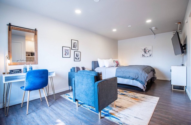 Mini #25 Modern Mini Studio in OKC's Midtown!