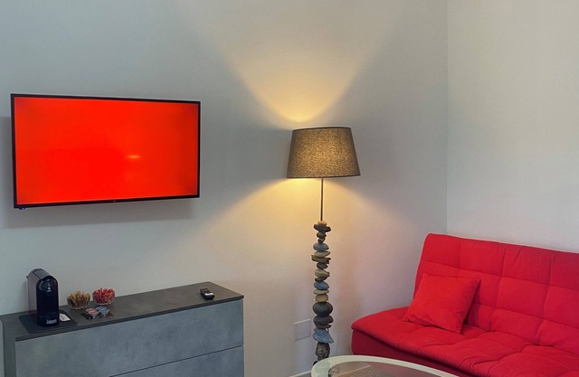 Mini Red Hub - Design Apartment Vieni a immergerti nel verde!!!