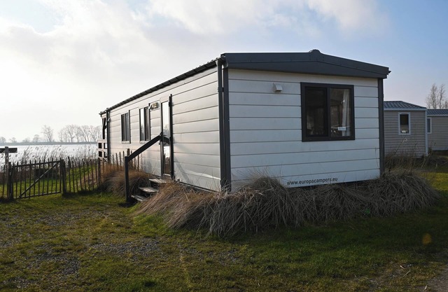 Mini vacation home Eiderufer 1 - your natural retreat on the Eider