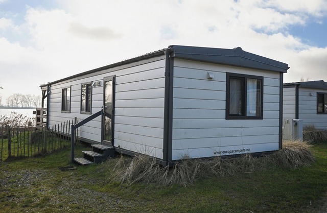 Mini vacation home Eiderufer 2 - your natural retreat on the Eider