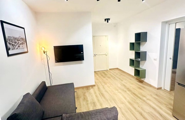 Minimal modern bungalow with wifi free park