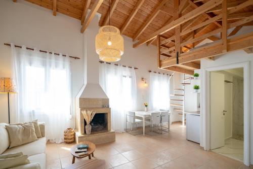 Minka Hideaway 1