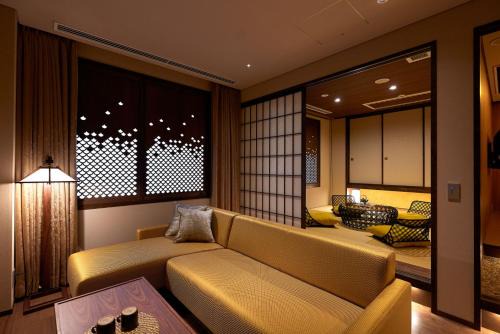 Minn Kanazawa