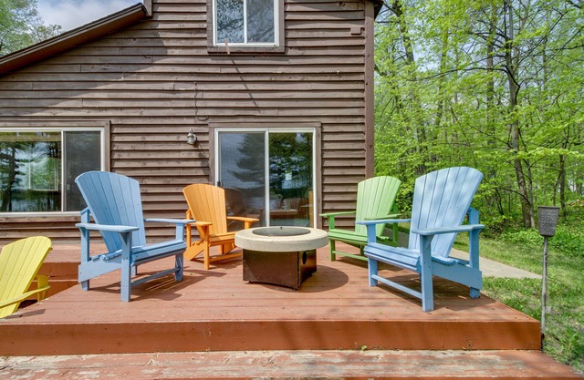 Minnesota Cabin w/ Deck & Private Beach