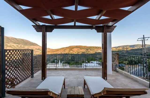Minos Country Living Marcus Studio