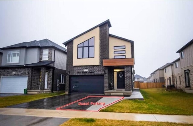 Mins to DT & Highway | Parking | Wi-Fi | Cozy Beds