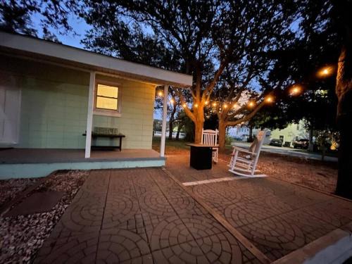 Mint Mermaid/walk 2 beach/pets ok/Golf Cart option