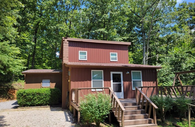 Minutes from Mammoth Cave and Nolin Lake!