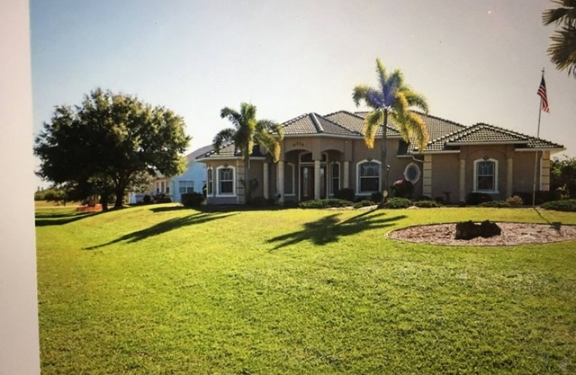 Villa Toscana se encuentra a minutos de Boca Grande, Punta Gorda, golf, playas, tiendas