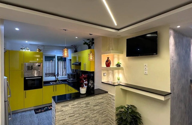Mira Loft .