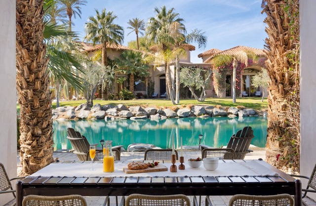 Mirabella by Avantstay 10 Acre Estate w/ Prvt Lake, Golf Course & Pool