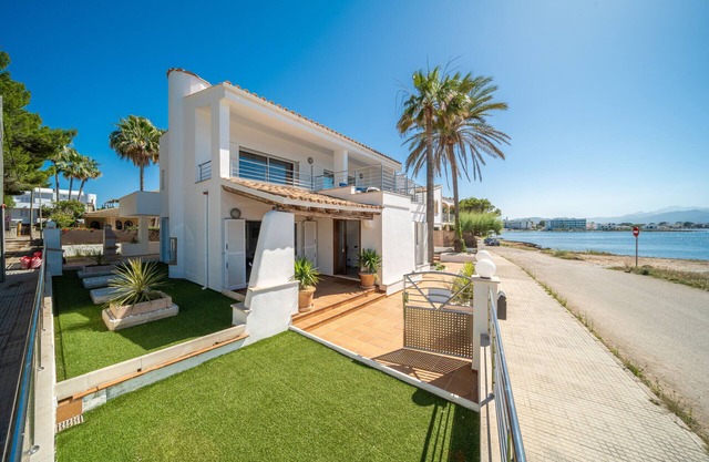 Miramar Manresa frente al mar con piscina para 8 personas en Alcudia
